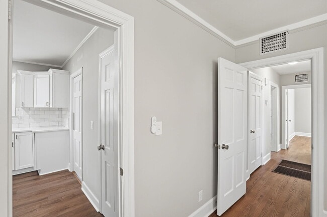 Building Photo - 32 Moore Dr