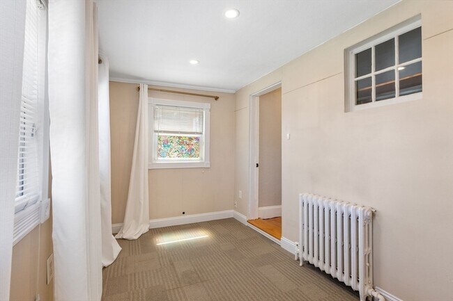 Building Photo - 241 Beech St
