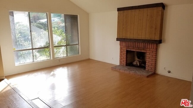 Building Photo - 11735 Sierra Sky Dr