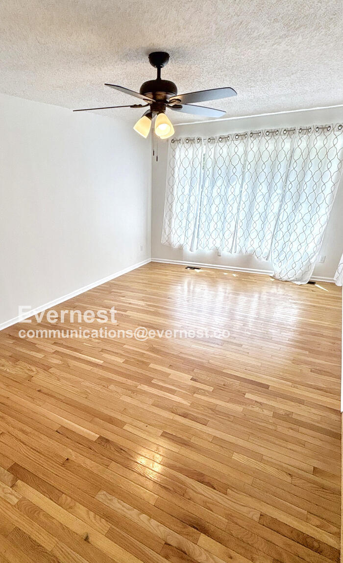 Building Photo - 1515 Mautenne Dr