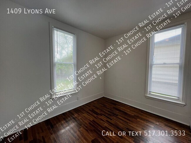 Building Photo - 1409 Lyons Ave