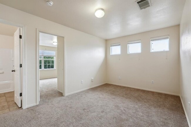 Building Photo - 11725 Timber Heights Dr