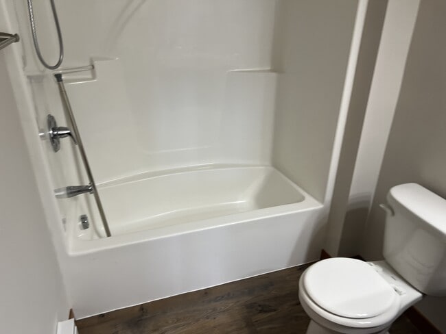 Building Photo - 1249 Salem Dr