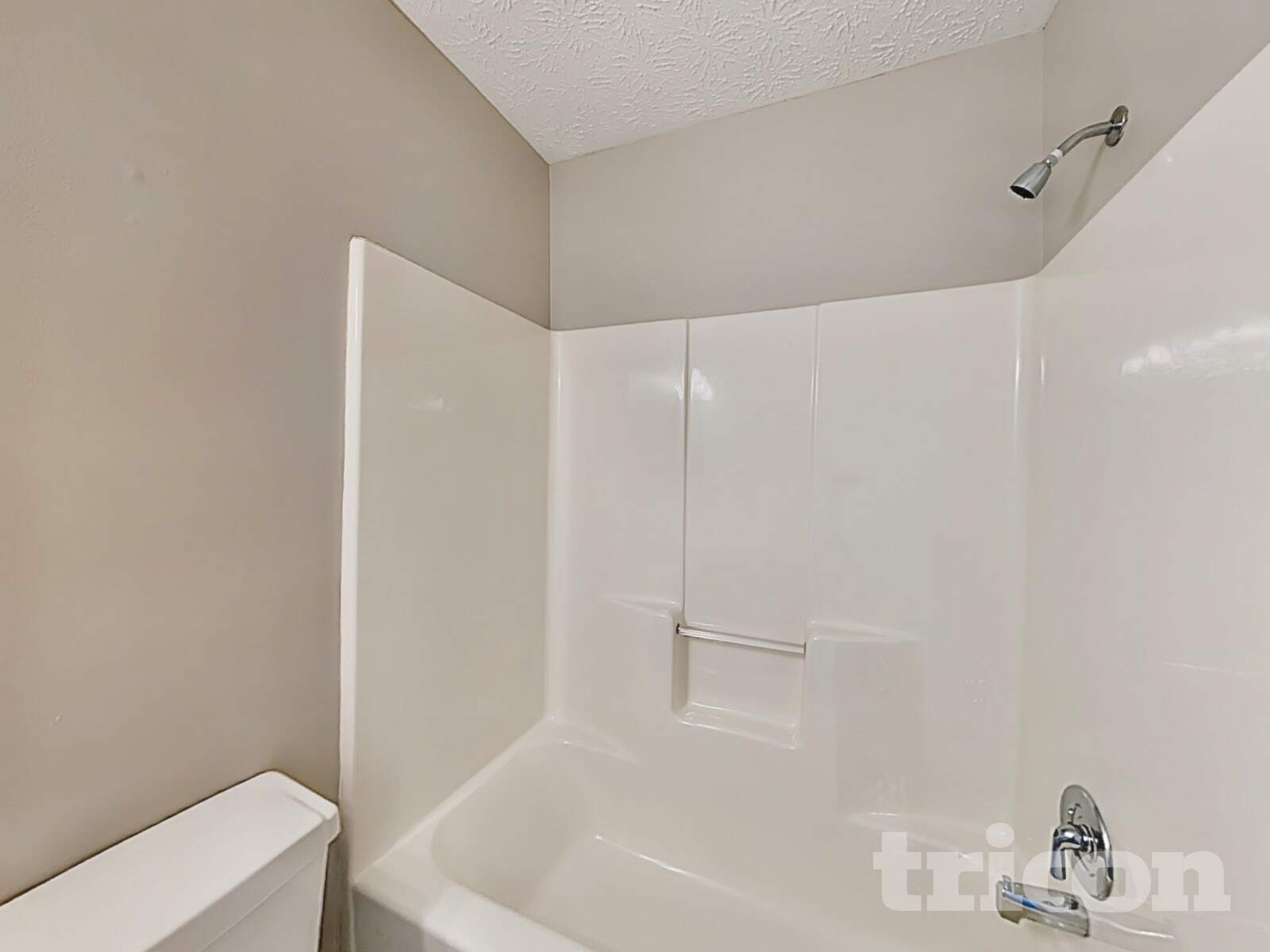 Building Photo - 4242 Tenneyson Ln