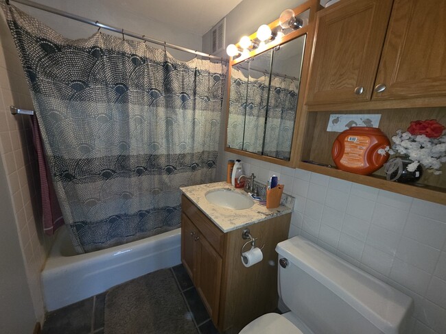 Building Photo - 655 W Irving Park Rd