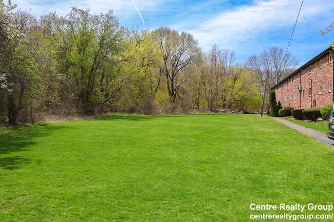 Building Photo - 33 Westgate Rd