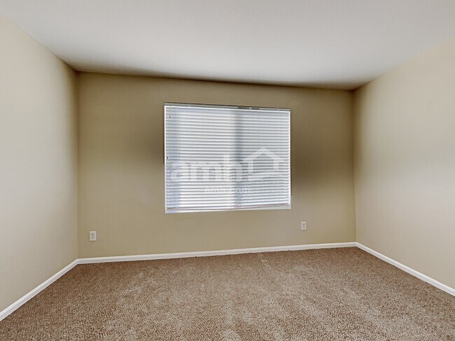 Building Photo - 1776 Riverwalk Pky