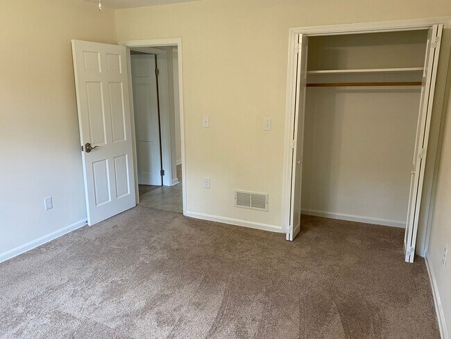 Building Photo - Welcome home!