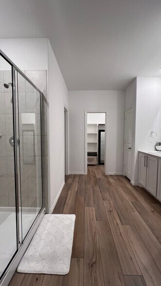 Building Photo - 5334 Riverwalk Pky