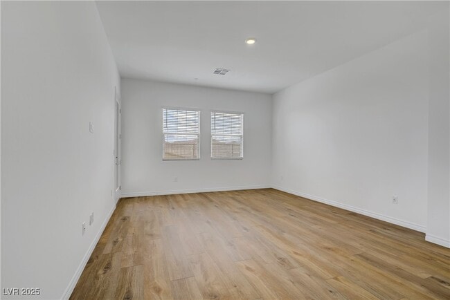 Building Photo - 12556 Heritage Hts Dr