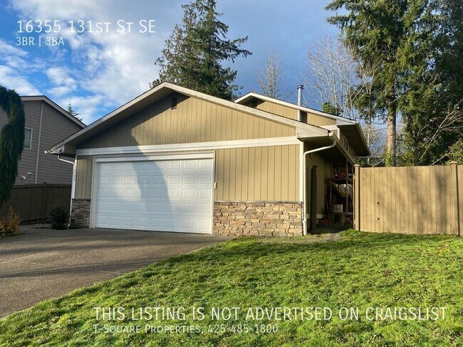 Building Photo - Unique 3 Bedroom Home with Daylight Baseme...