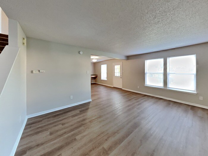 Building Photo - 9207 Wandflower Dr