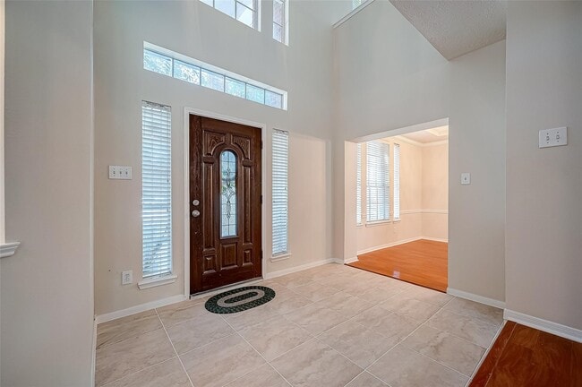 Building Photo - 2907 Little Branch Ct