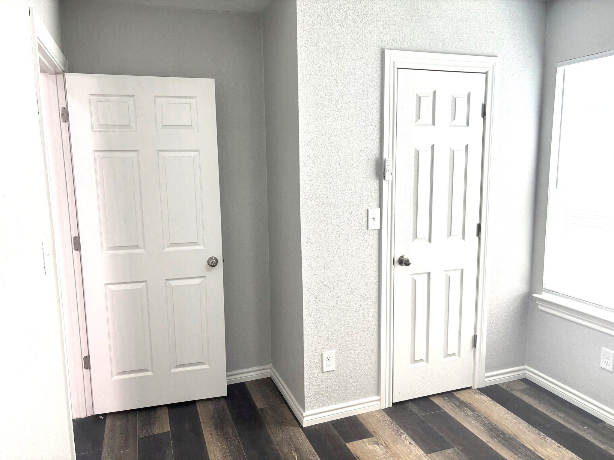 Building Photo - 5609 Fernander Dr
