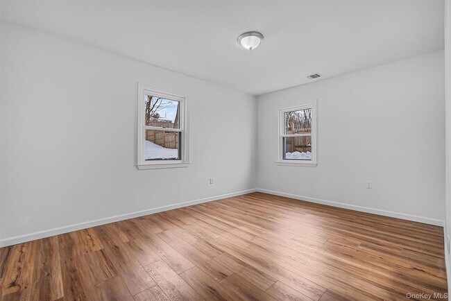 Building Photo - 917 Parkway Pl