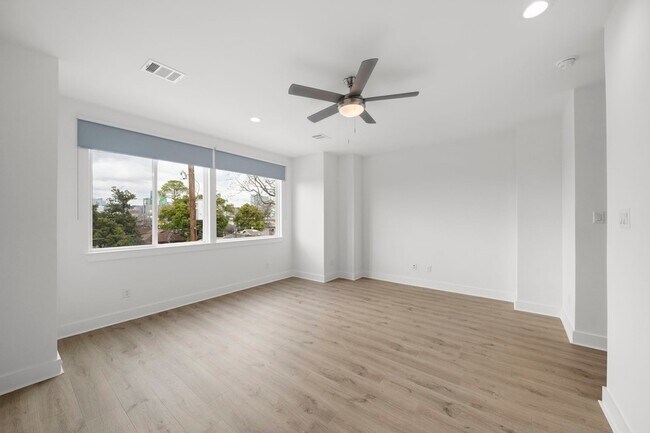 Building Photo - 1512 Barbee St