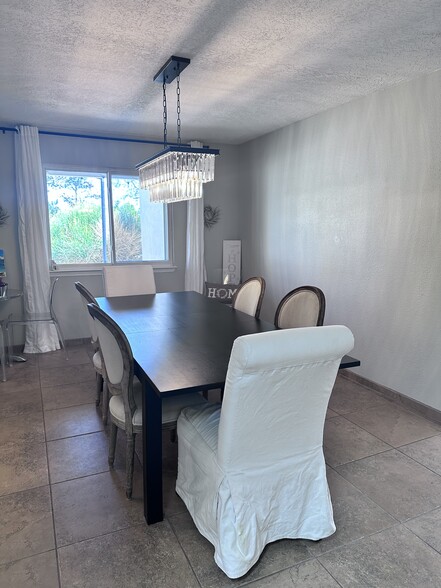 Dining room - 588 Applewood Rd