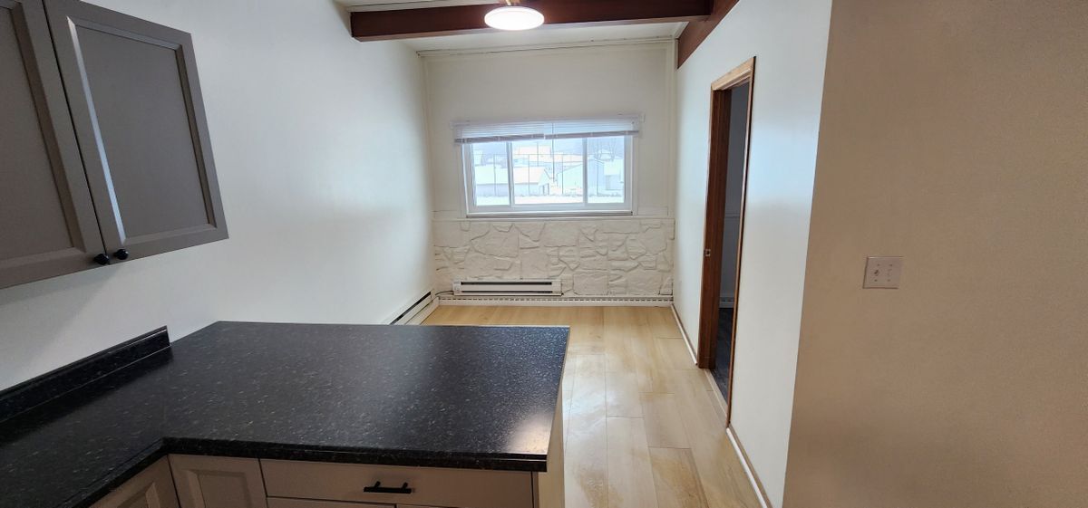 Building Photo - 311 Division St