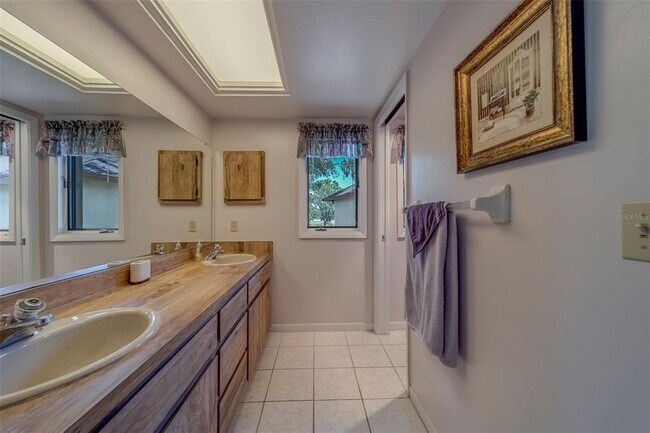 Building Photo - 8105 Bardmoor Pl