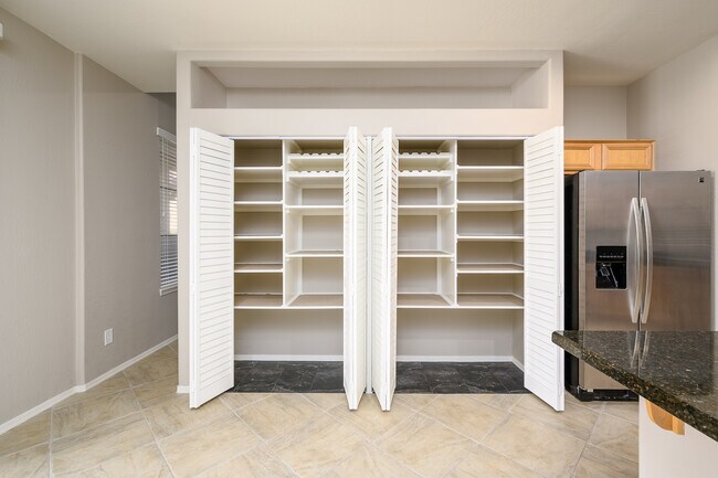 Pantry - interior view - 1024 E Frye Rd