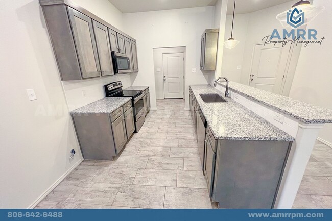 Building Photo - 2 Bedroom Available For Pre-Lease!