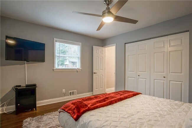 Building Photo - 2640 Casher Dr