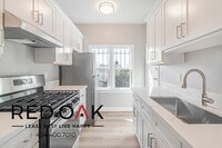 Building Photo - 1623 W 39th Pl