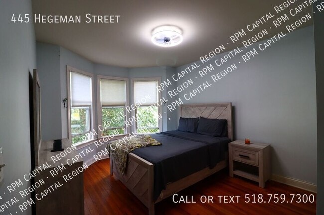 Building Photo - 445 Hegeman St