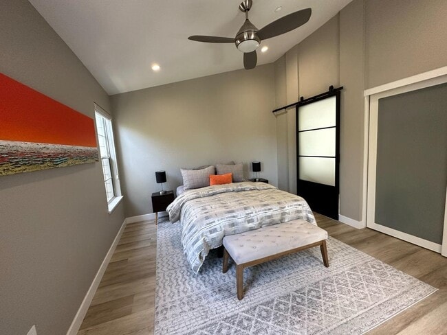 Building Photo - 1 Passage Ln