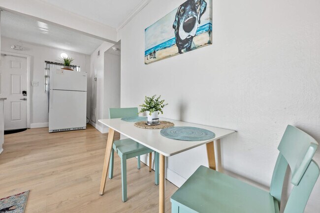 Building Photo - 3524 S Atlantic Ave