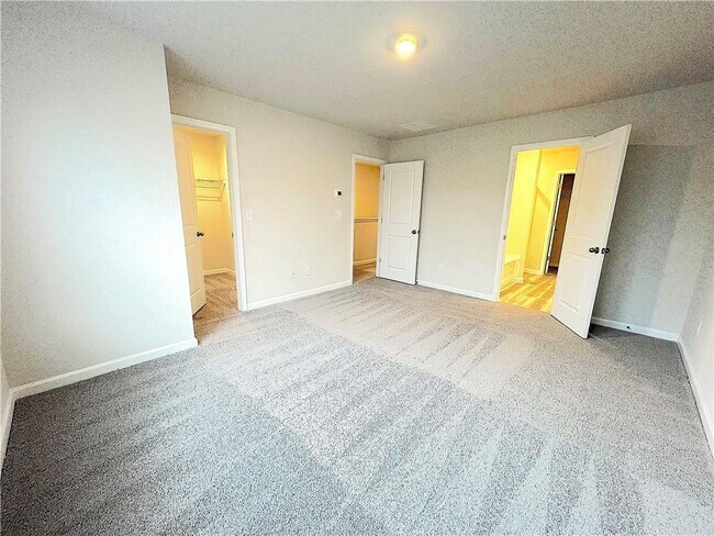 Building Photo - 4141 Oakwood Ter Ct