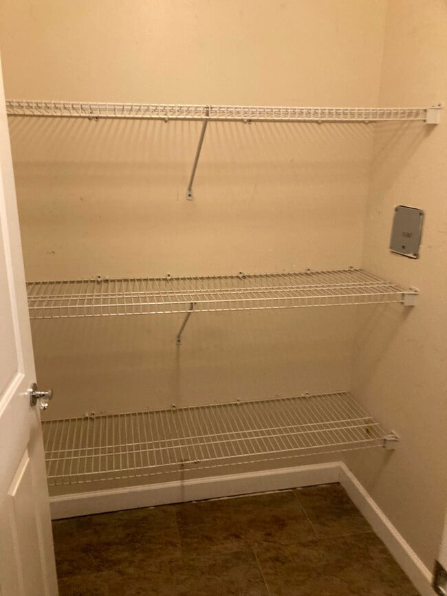 Building Photo - 263 Gardenia St