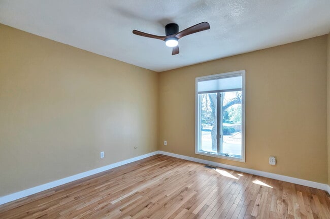 Building Photo - 1107 E 15th Ave