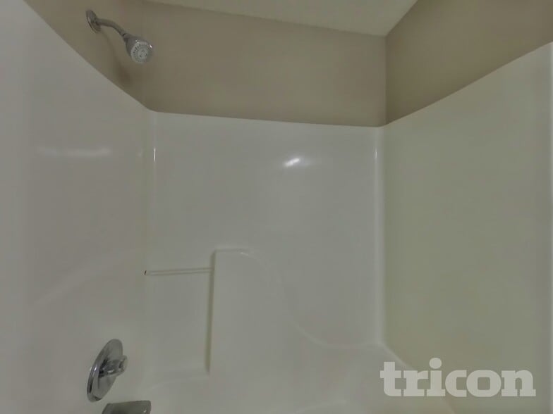 Building Photo - 4249 Village Bend Dr