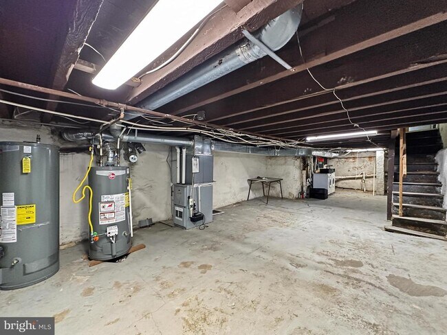 Building Photo - 2023 N Gratz St