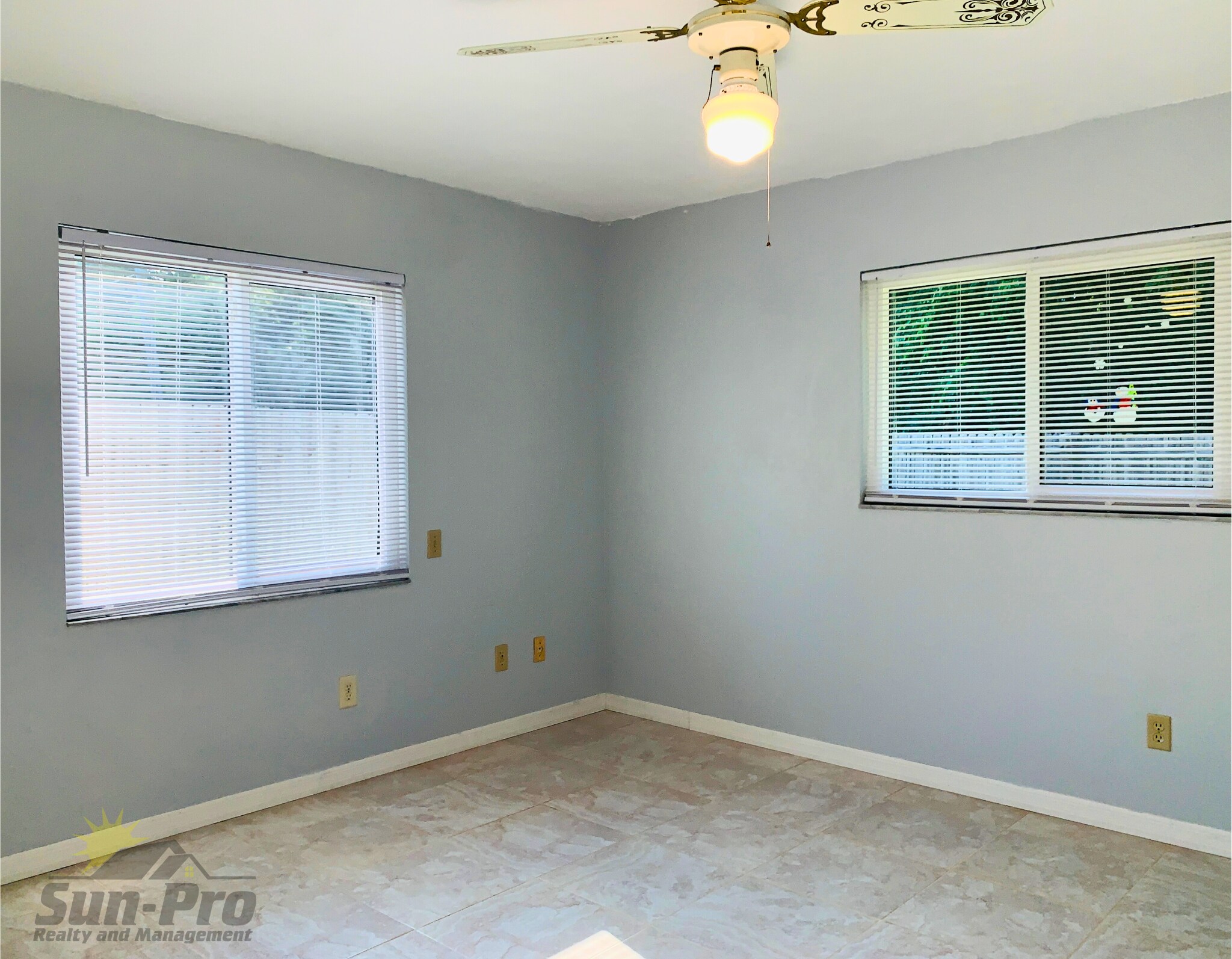 Building Photo - 108 Pinion Cir