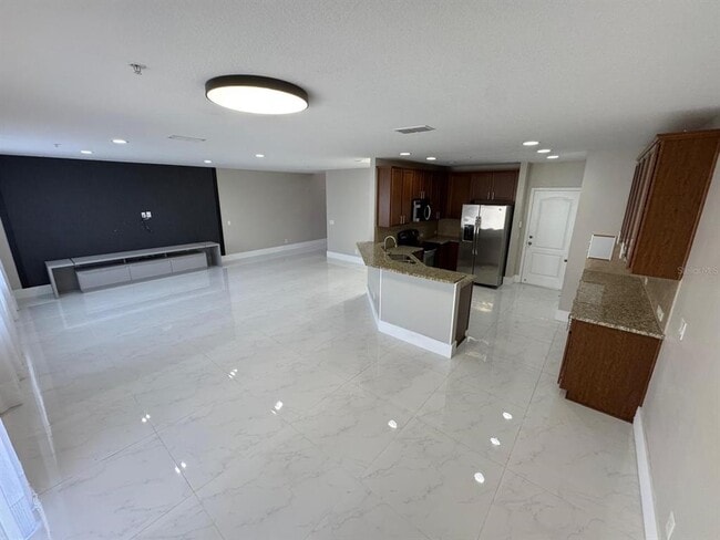 Building Photo - 2091 Bent Grass Ave