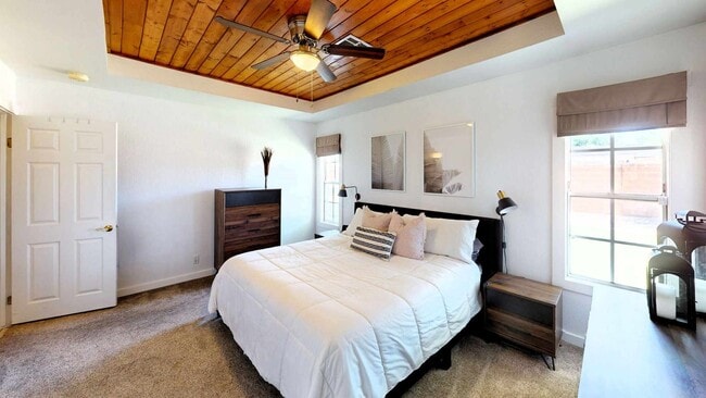 Building Photo - 3 Bedrooms, 2 Bath House