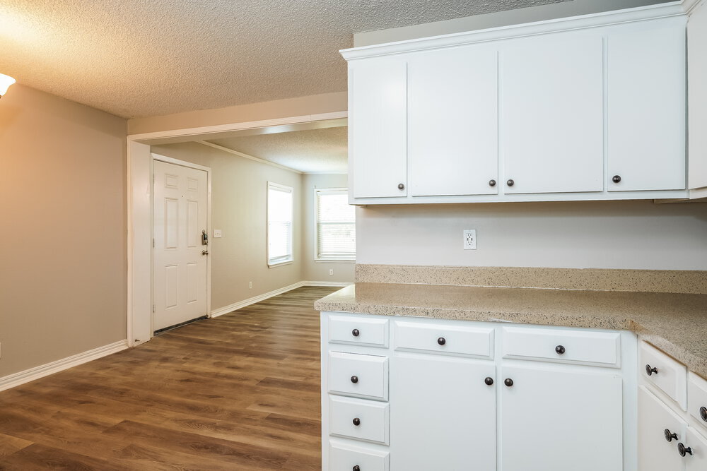 Building Photo - 505 Plainview Dr
