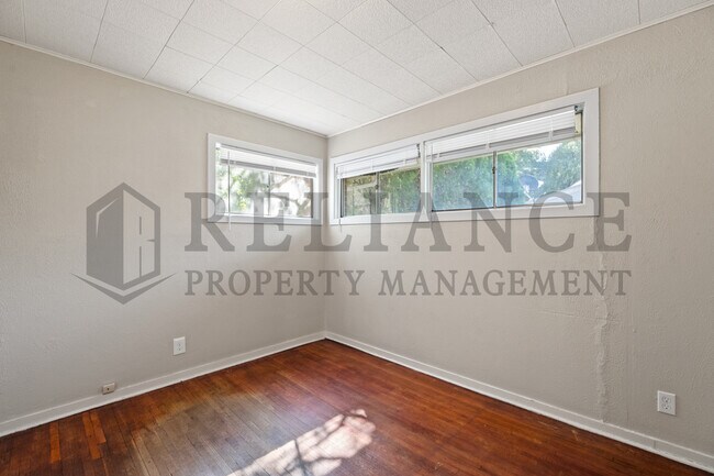 Building Photo - 4949 E Orme St