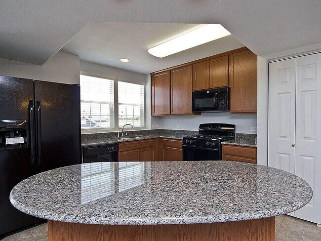 Building Photo - "Charming 2-Bed, 2-Bath Condo Retreat in San Marcos - Spacious 1100 Sq Ft Living!"