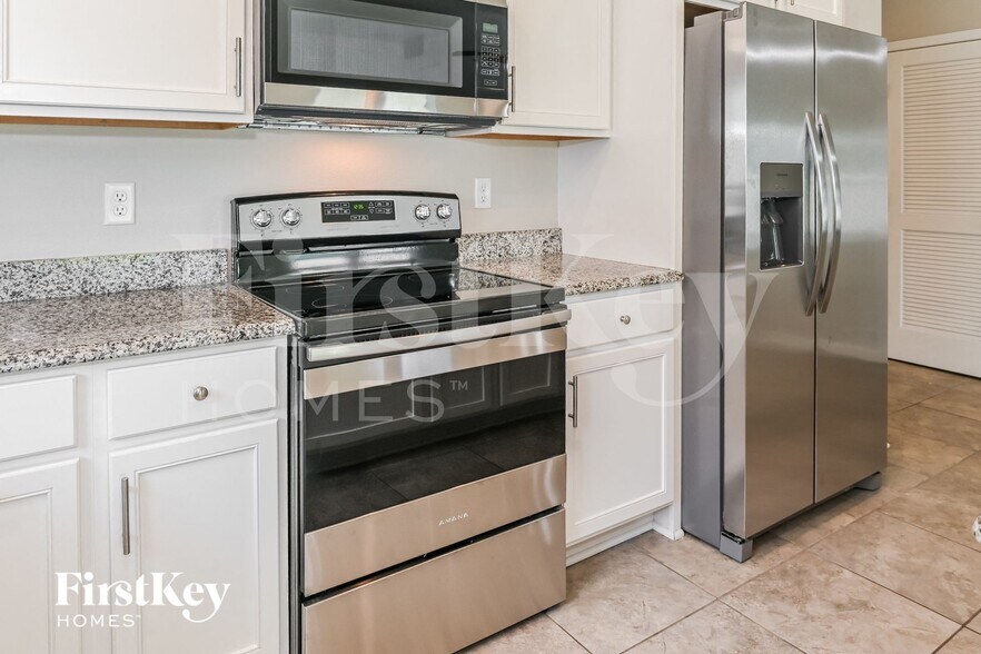 Building Photo - 12393 Sea Island Dr