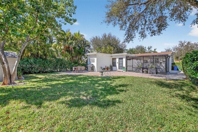 Building Photo - 252 SW 23rd St