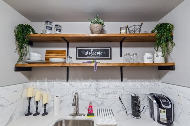 Building Photo - 151 Lawton St SW