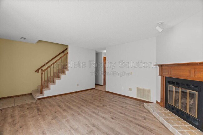 Building Photo - 254 Carmel Woods Dr