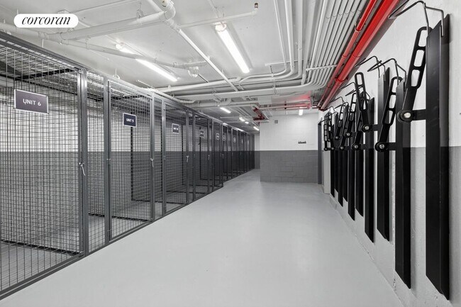 Building Photo - 760 Metropolitan Ave