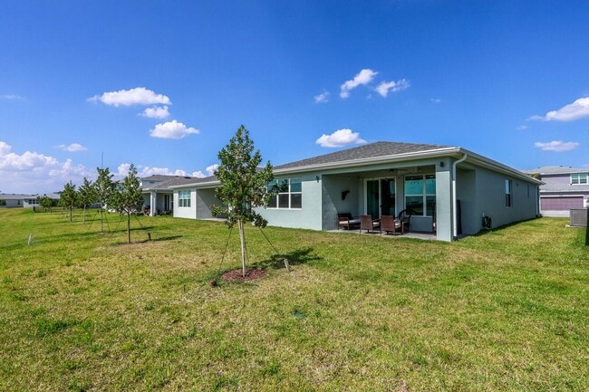 Building Photo - 10736 SW Estella Ln