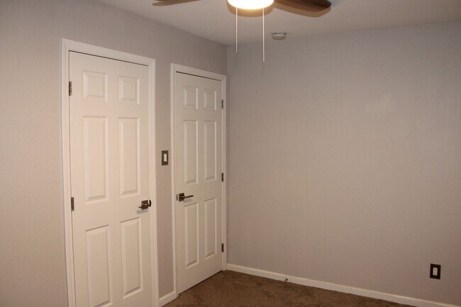 Building Photo - 10404 Abbottford Way