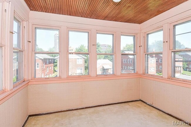 Building Photo - 1071 Terrace Dr