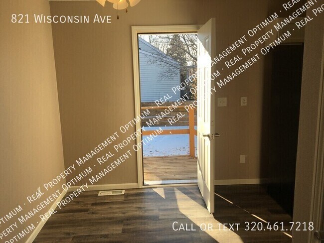 Building Photo - 821 Wisconsin Ave